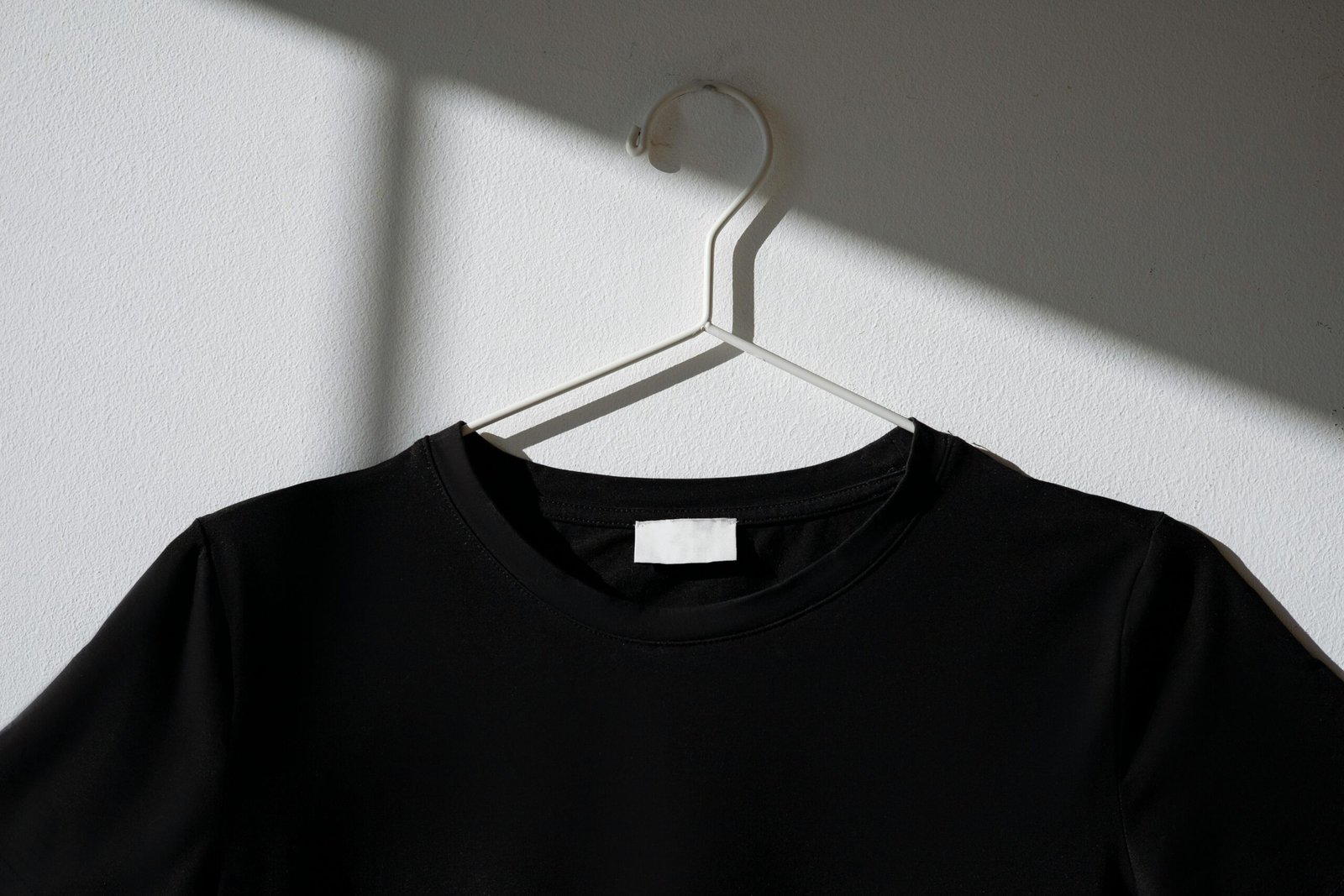 Shadow Wall Basic Tee